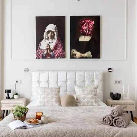 Timeless Elegant By Opera House