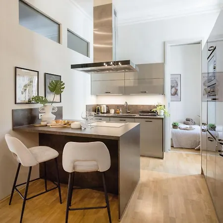 Timeless Elegant By Opera House בודפשט