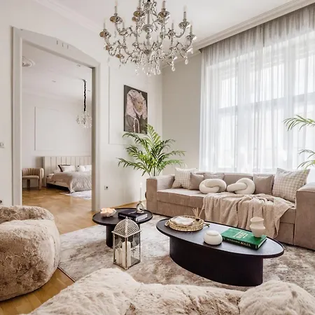 Timeless Elegant By Opera House דירה בודפשט