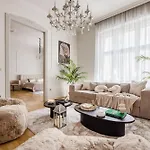 Timeless Elegant By Opera House شقة بودابست