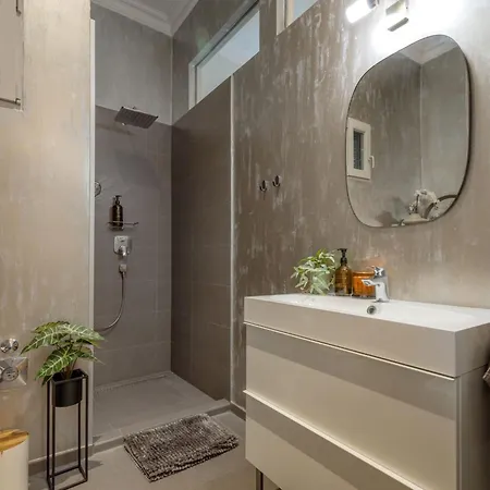 Timeless Elegant By Opera House Apartamento Budapest
